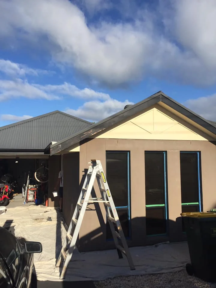 Single-storey home, before